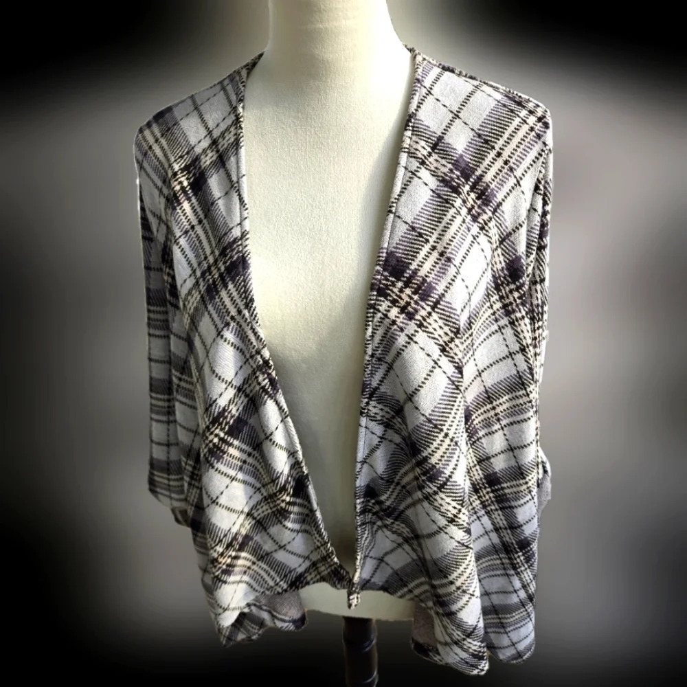 Torrid Open Cardigan Roll Tab Sleeves White Gray Plaid Torrid size 0 (L sz 12)